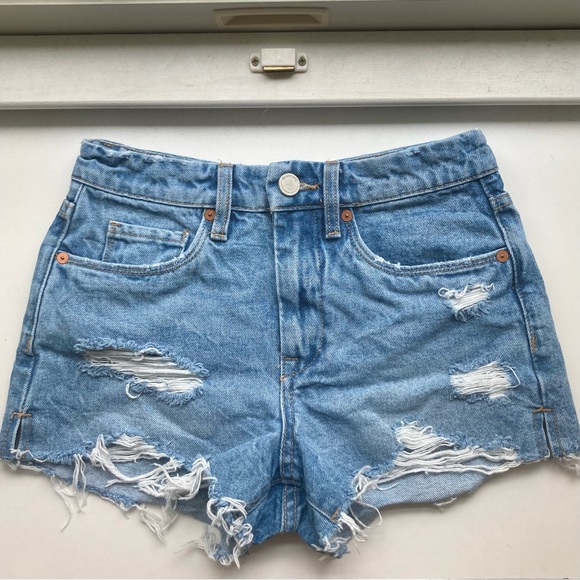BLANK NYC VINTAGE HIGH RISE JEAN SHORTS - Picture 2 of 3